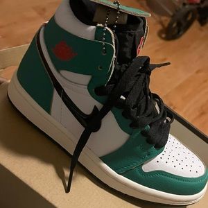 BRAND NEW JORDAN 1’s